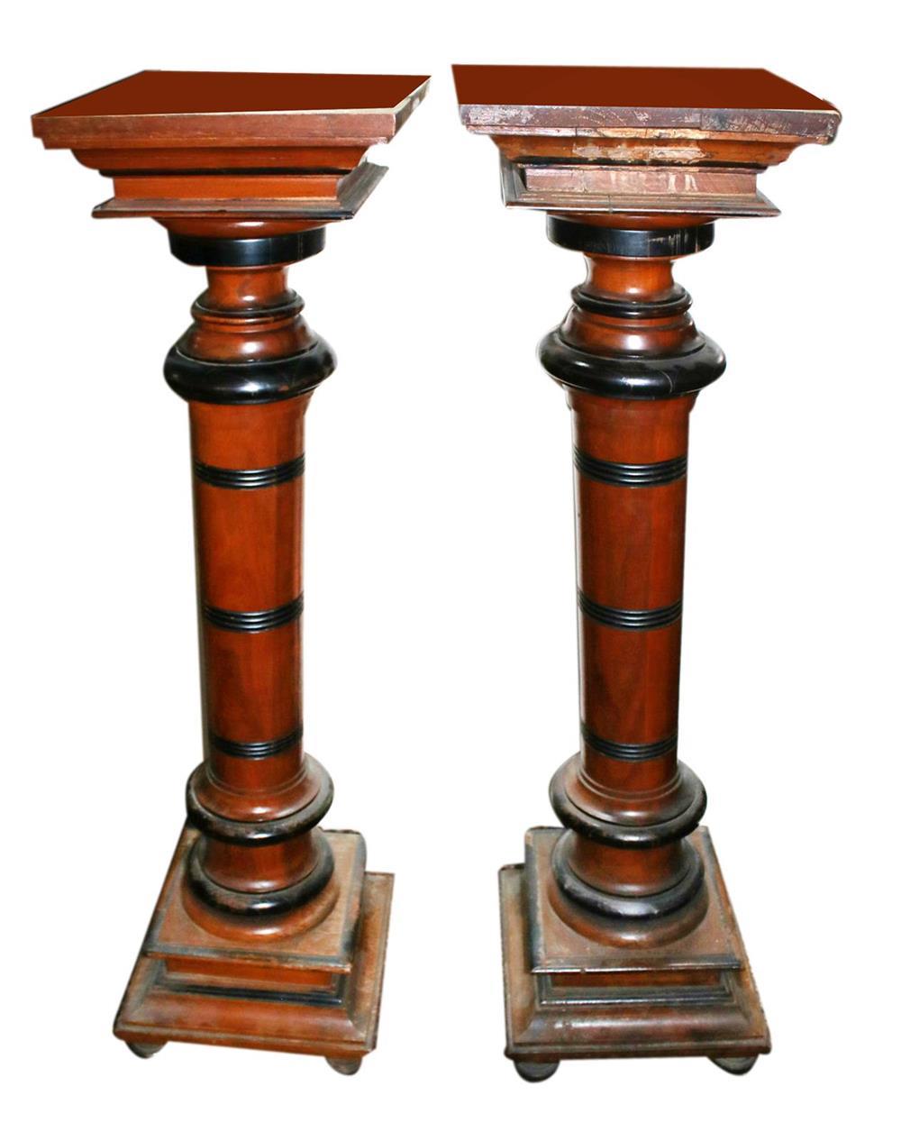 Paar dekorative Holzsäulen. | Bild Nr.1