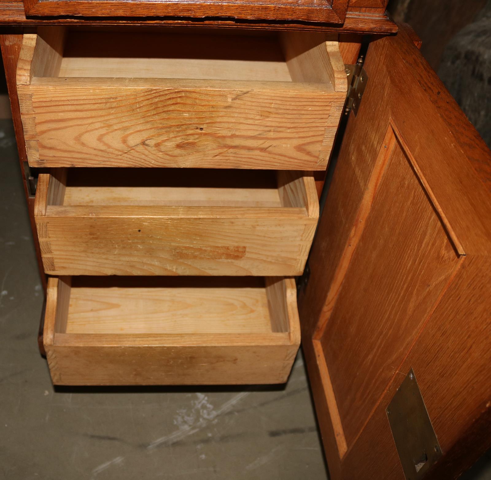 Schreibtisch um 1900. | Bild Nr.6