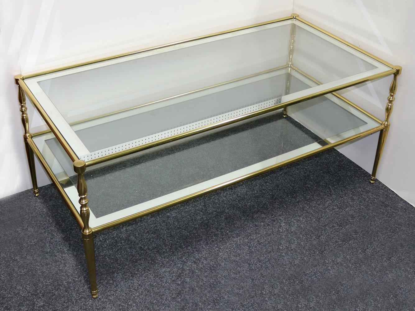 Design-Couchtisch. | Bild Nr.1