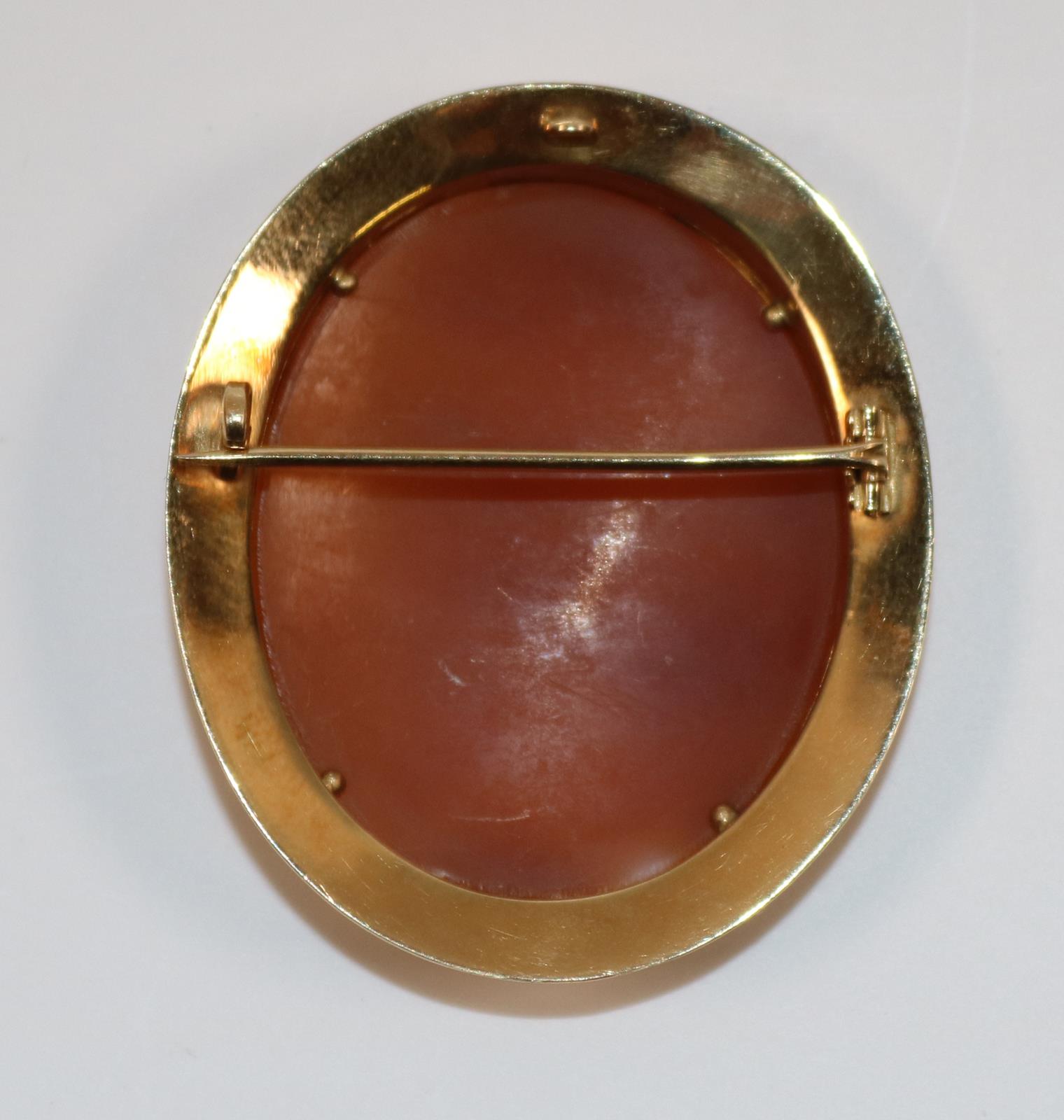 Muschelkamee in 585 GG | Bild Nr.2