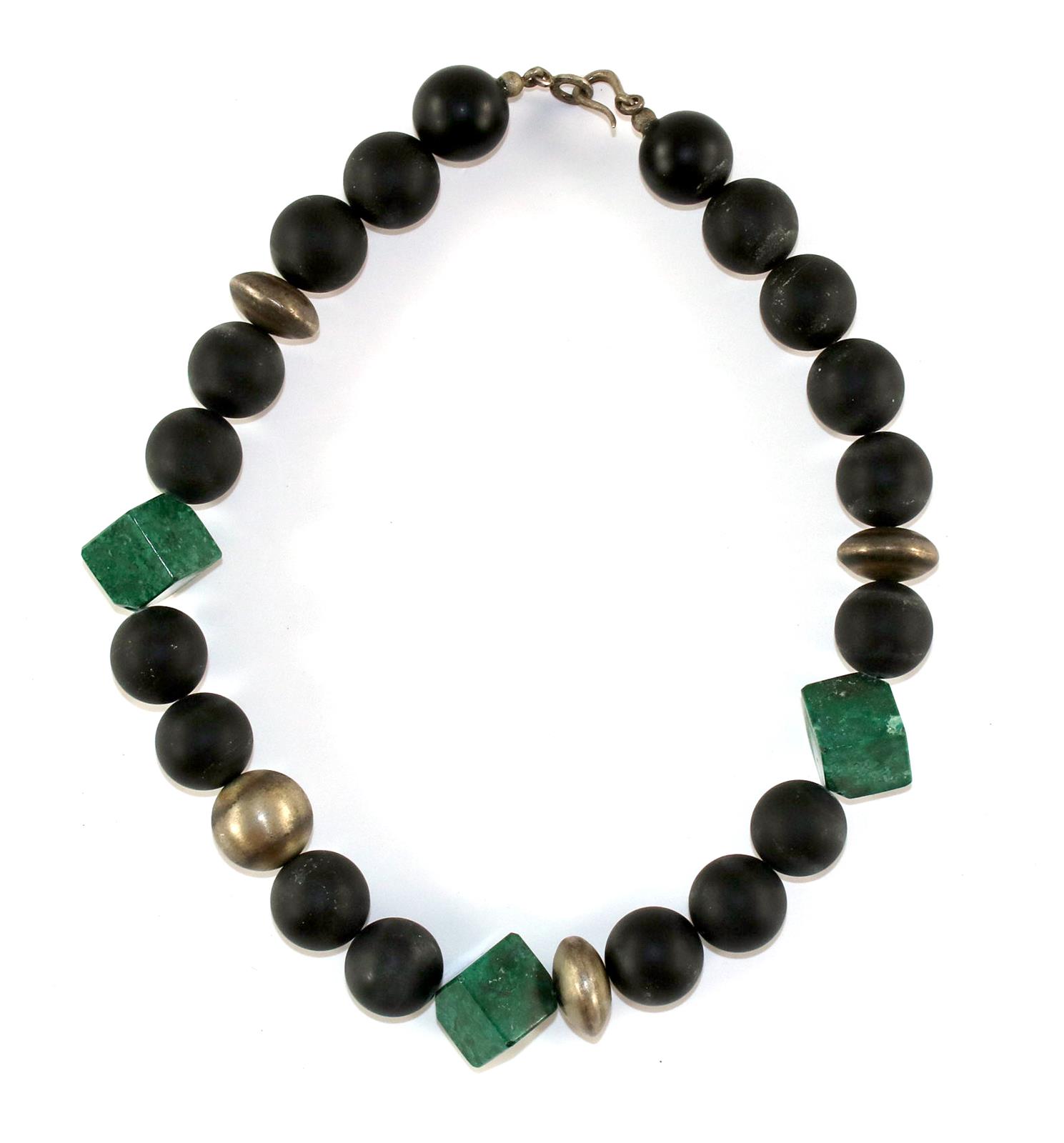 Edelsteincolliers. | Bild Nr.2