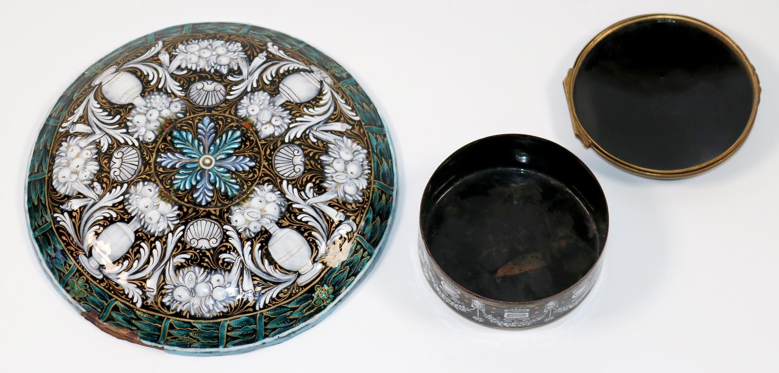 Deckeldose und Kerzenhalter. | Bild Nr.2