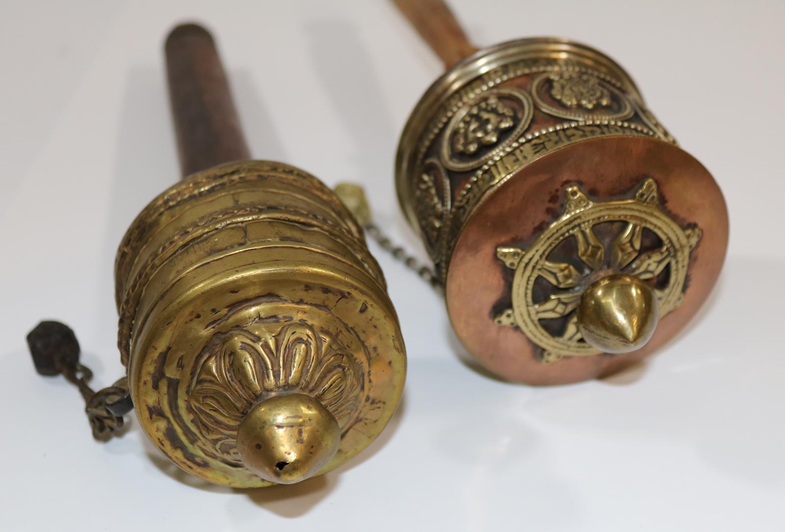 Gebetsmühlen, Zwei. | Bild Nr.2