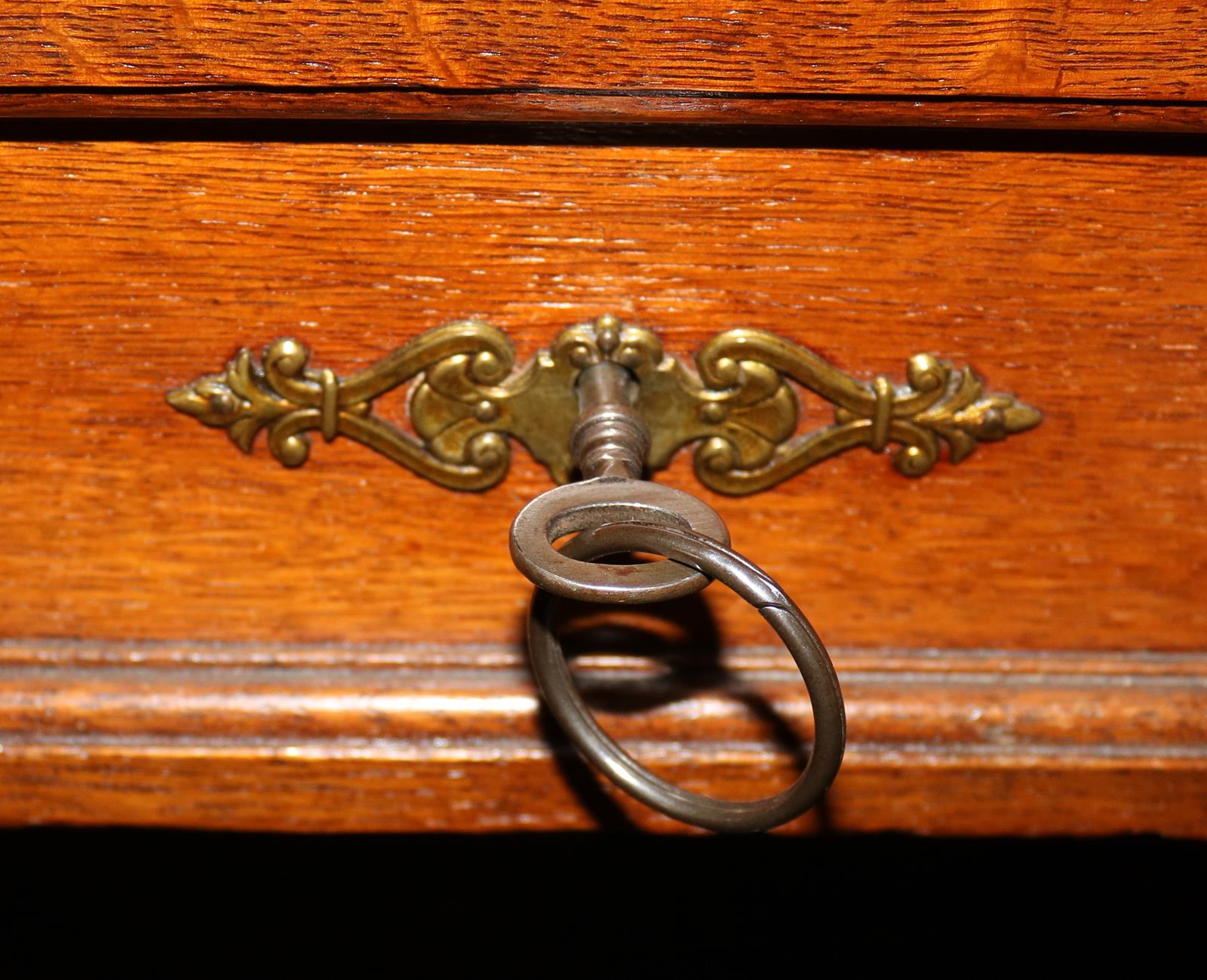 Schreibtisch um 1900. | Bild Nr.4