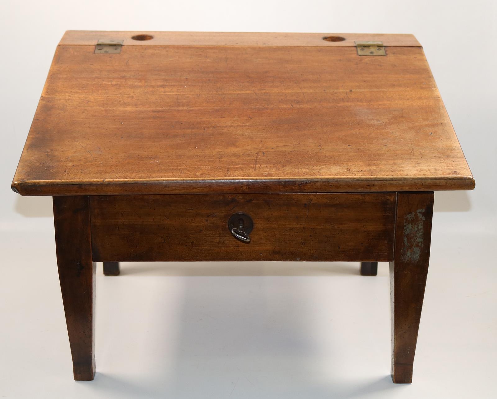 Tischpult, Reiseschreibtisch. | Bild Nr.1