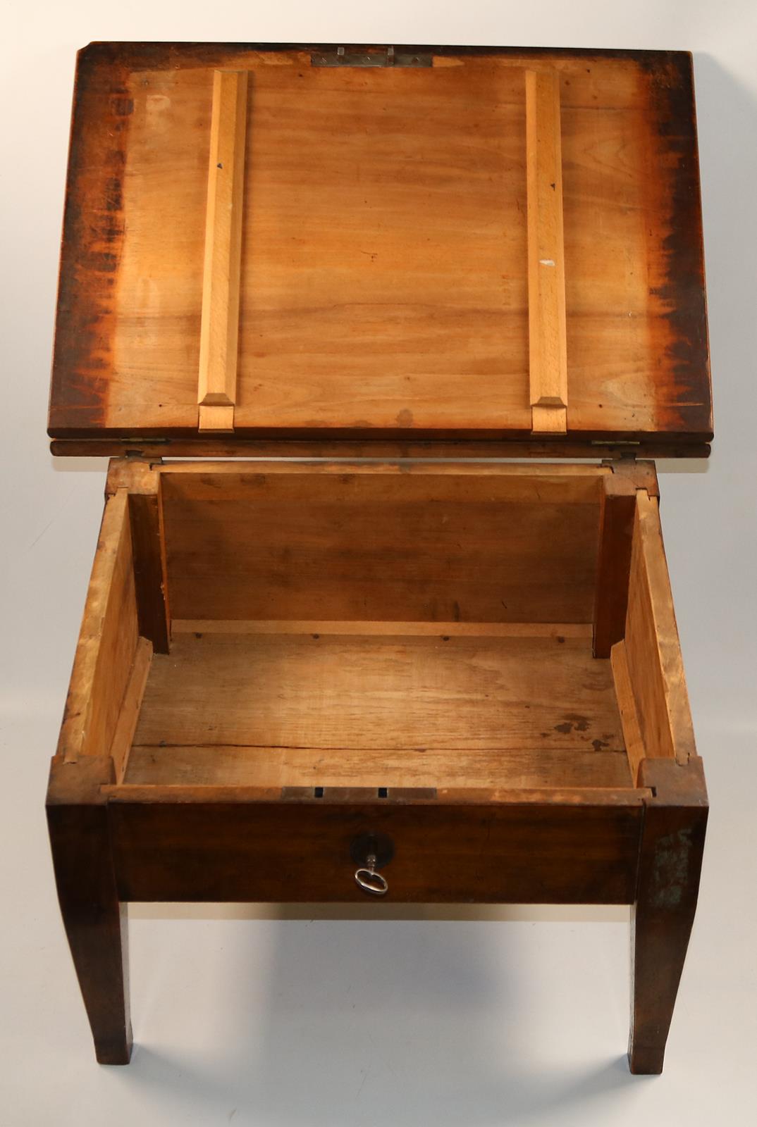 Tischpult, Reiseschreibtisch. | Bild Nr.2