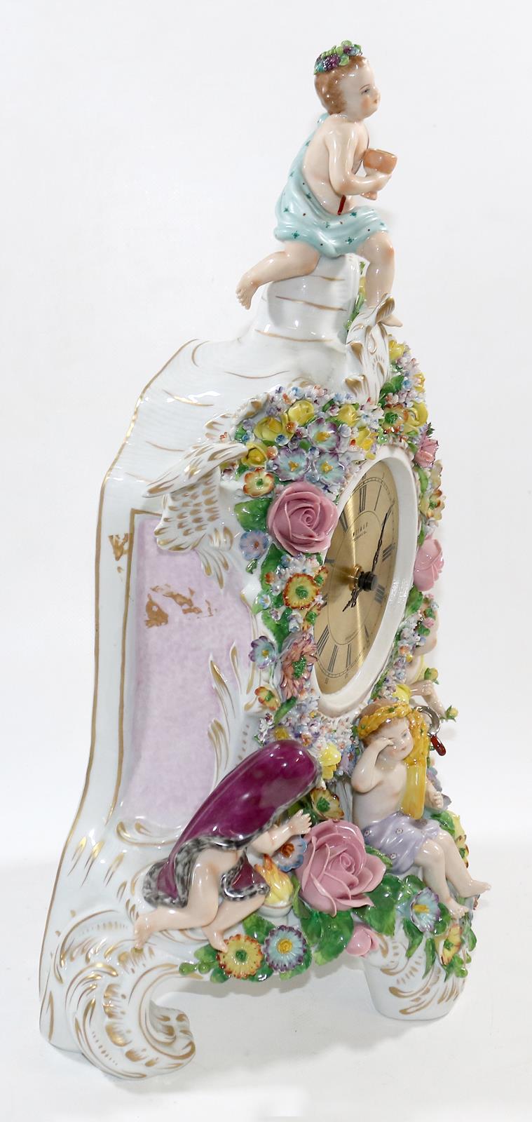 Figürliche Porzellanuhr. | Bild Nr.3