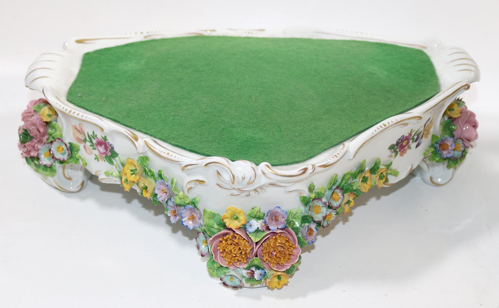 Figürliche Porzellanuhr. | Bild Nr.5