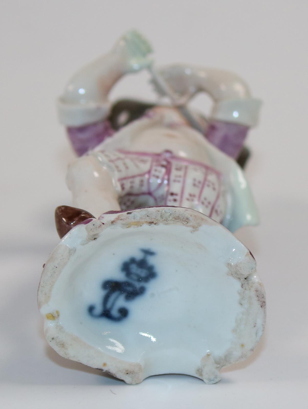 Knabe mit Hacke. | Bild Nr.3