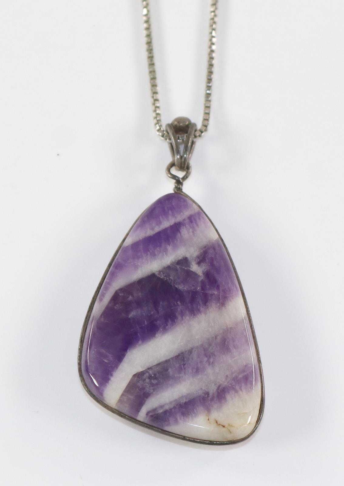 Amethystanhänger an Kette. | Bild Nr.2