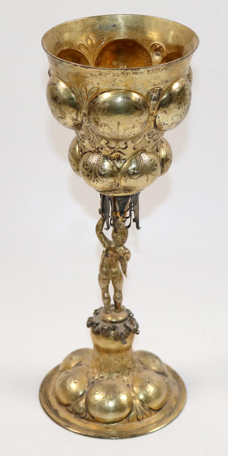 Bedeutender Ananaspokal. | Bild Nr.9