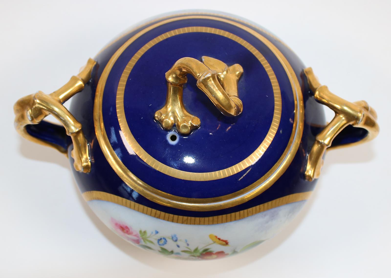 Bonboniere mit Blumenmalerei. | Bild Nr.2