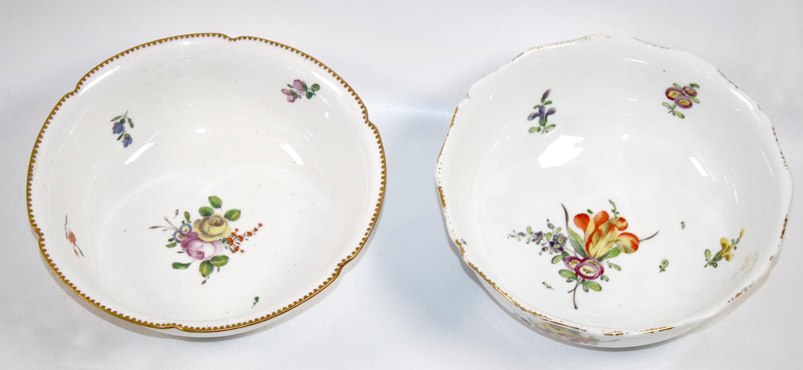 Kaffeekanne und 2 Schalen mit Blumenmalerei | Bild Nr.3