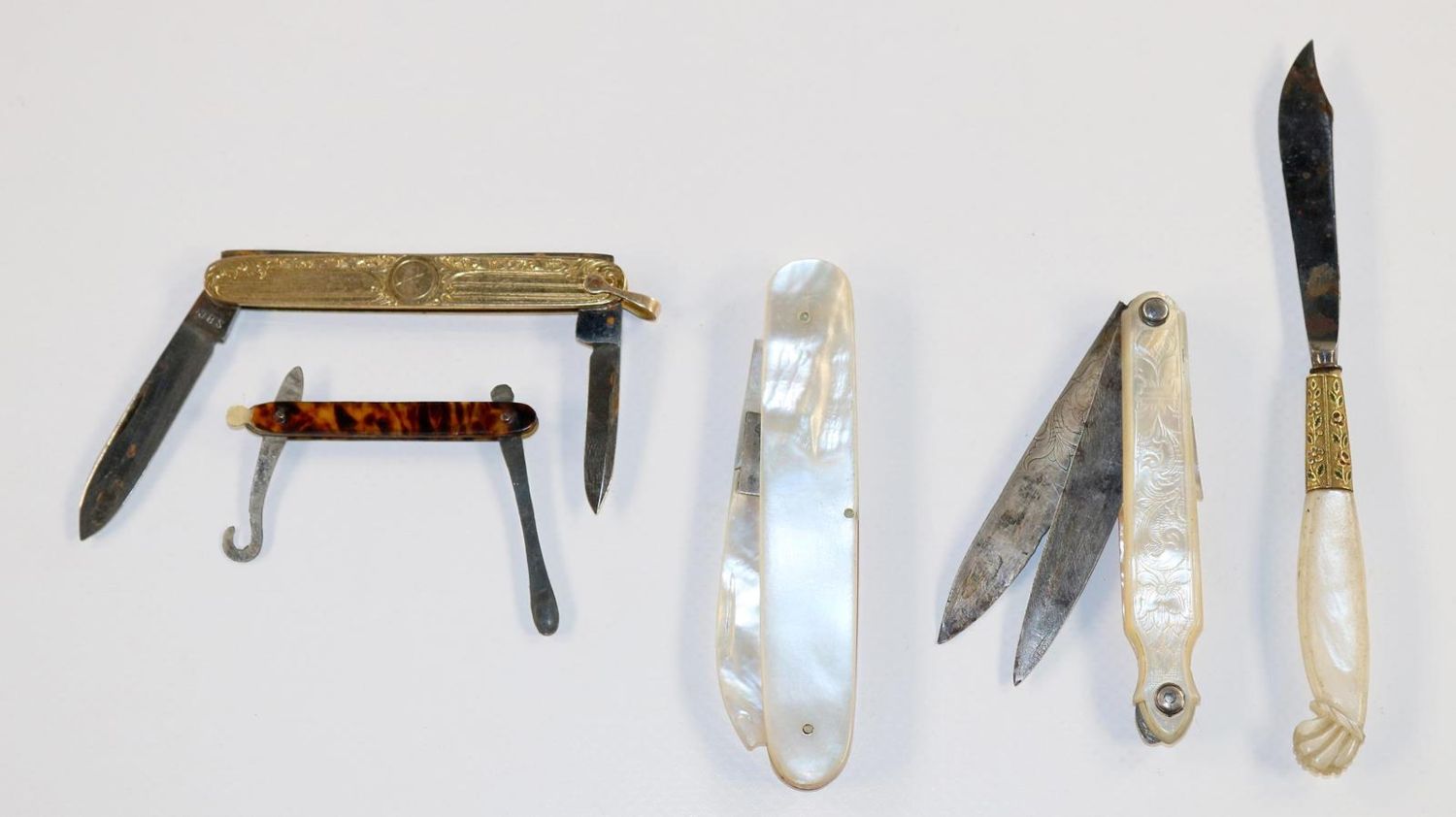 Große Abbildung Nr.2: 120-1513 Taschenmesser u. Messer: (Varia)