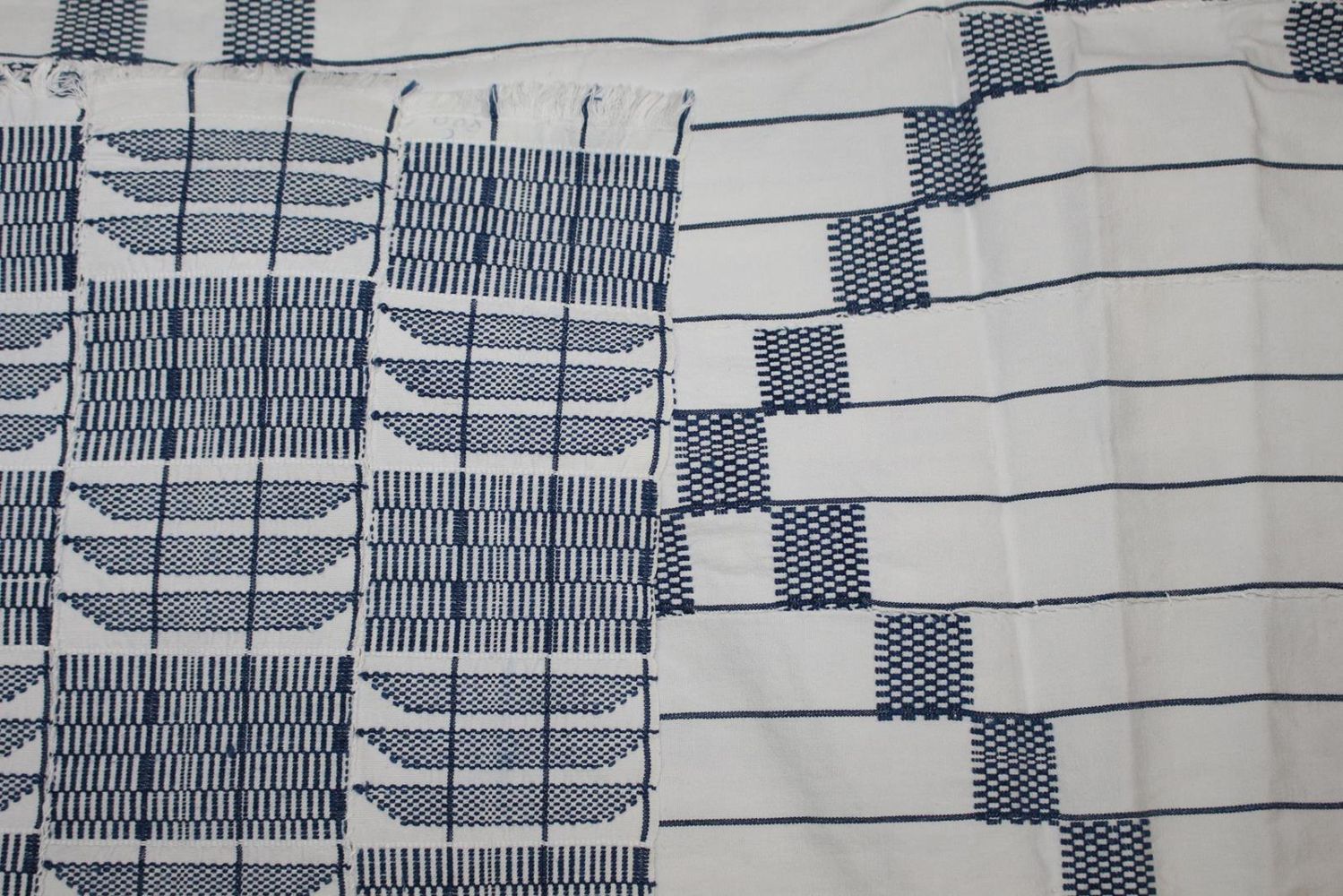 Große Abbildung Nr.2: 120-1521 Ashanti Kente Cloths.: (Afrika)