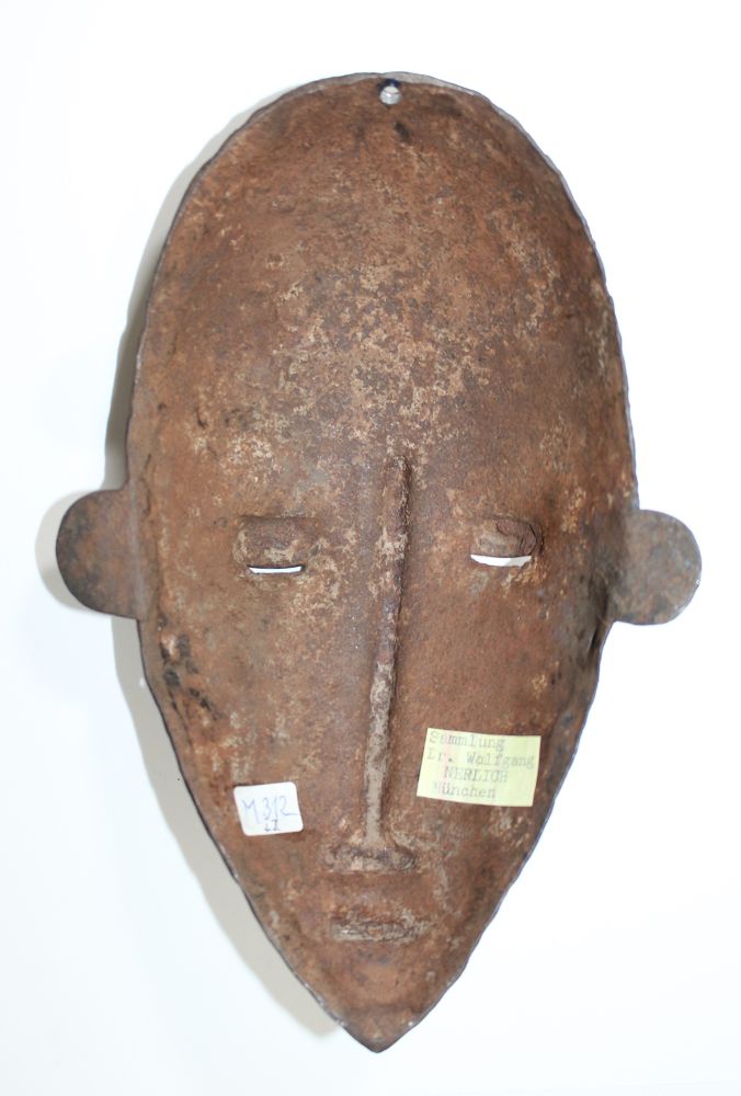 Große Abbildung Nr.3: 120-1548 Alte Eisenmaske Dogon: (Afrika, Sammlung Wolfgang Nerlich)