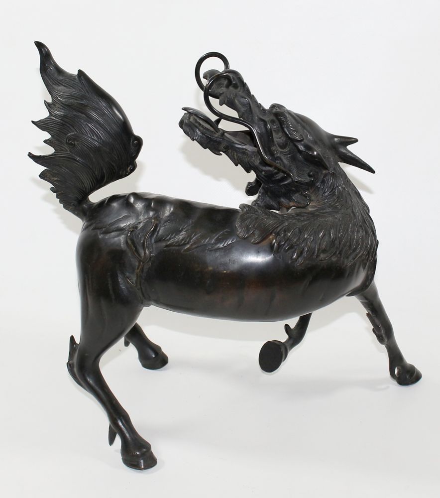 Große Abbildung Nr.3: 120-1579 Bronze des Longma Drachenpferd: (Asiatika)