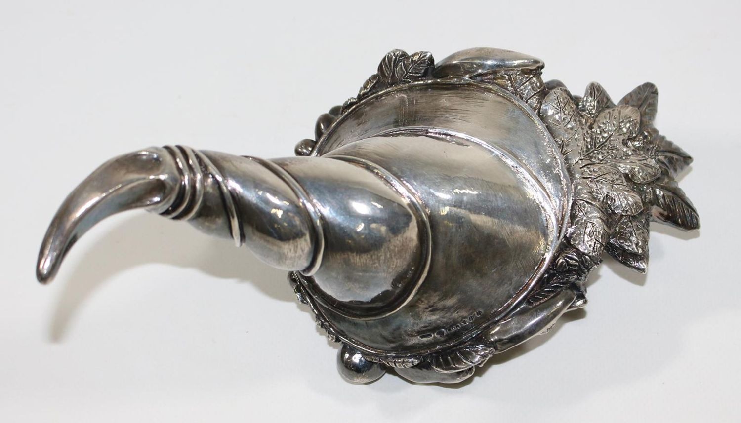 Große Abbildung Nr.2: 120-1594 Füllhorn Silber: (Asiatika)
