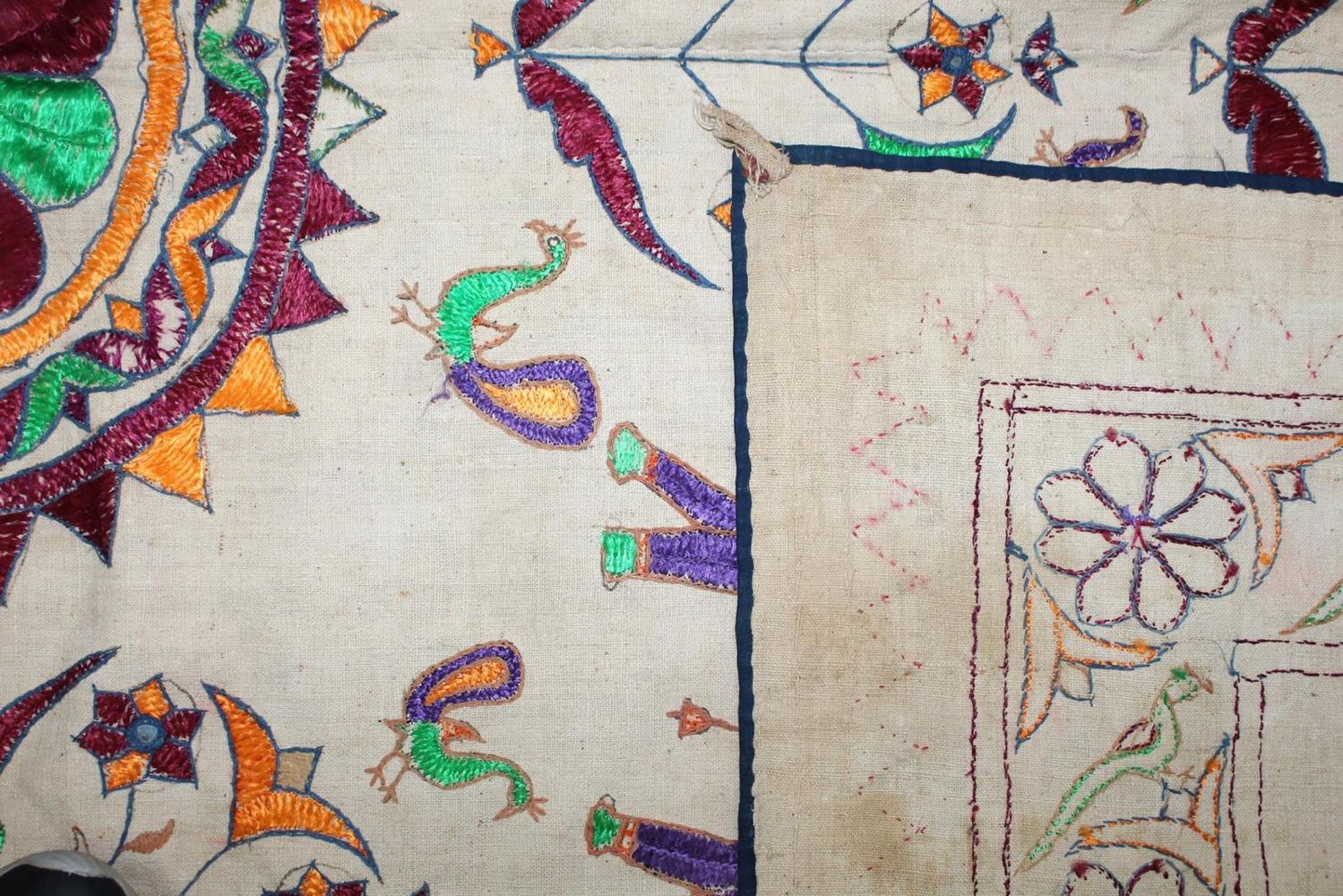 Große Abbildung Nr.2: 120-1641 Rajasthan Indien Wandbehänge.: (Asiatika, Stoffe)