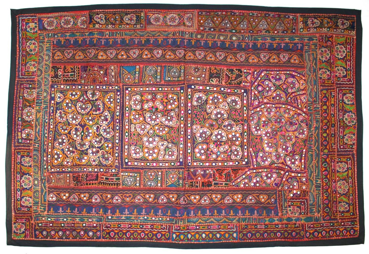Große Abbildung Nr.1: 120-1642 Rajasthan Indien Wandbehang.: (Asiatika, Stoffe)