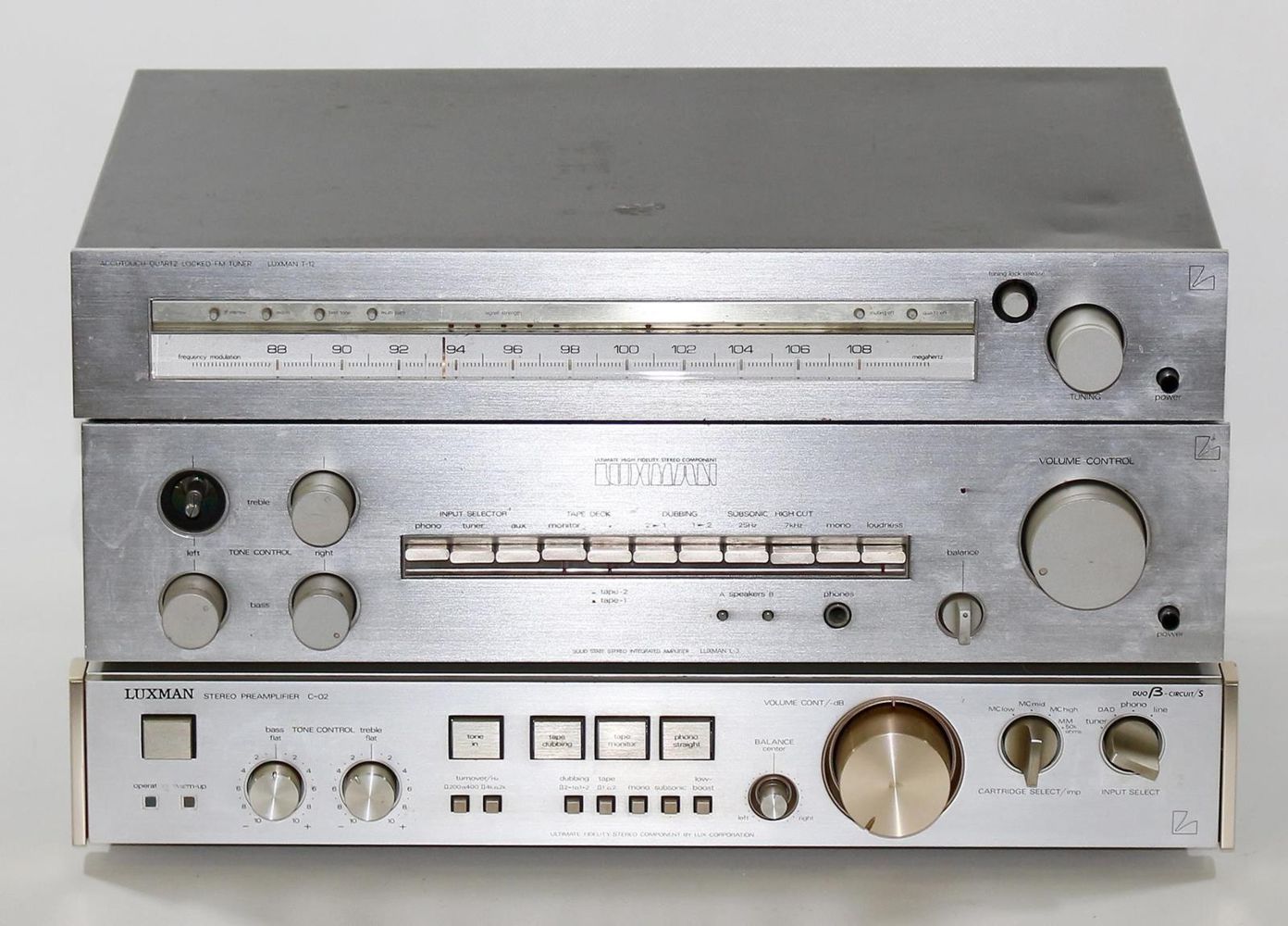 Große Abbildung Nr.1: 120-1677 Luxman Stereo-Geräte.: (Möbel, Design)
