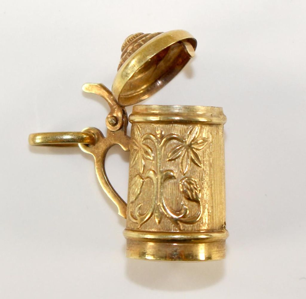 Große Abbildung Nr.2: 120-1720 Charm, Bierkrug: (Schmuck, Anhänger)