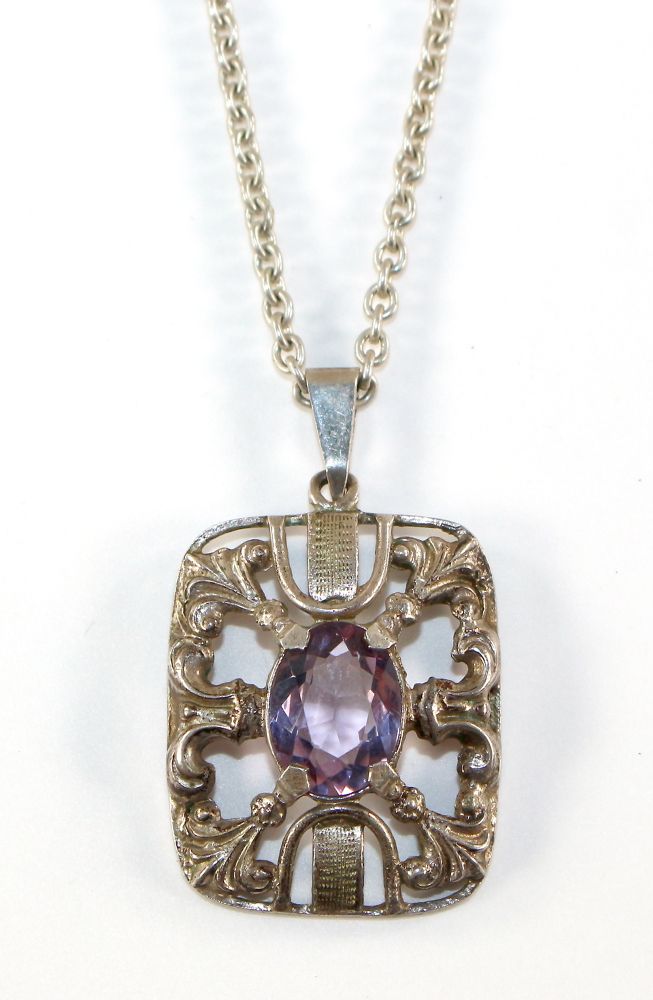 Große Abbildung Nr.1: 120-1728 Pforzheim Amethystanhänger: (Schmuck, Anhänger)