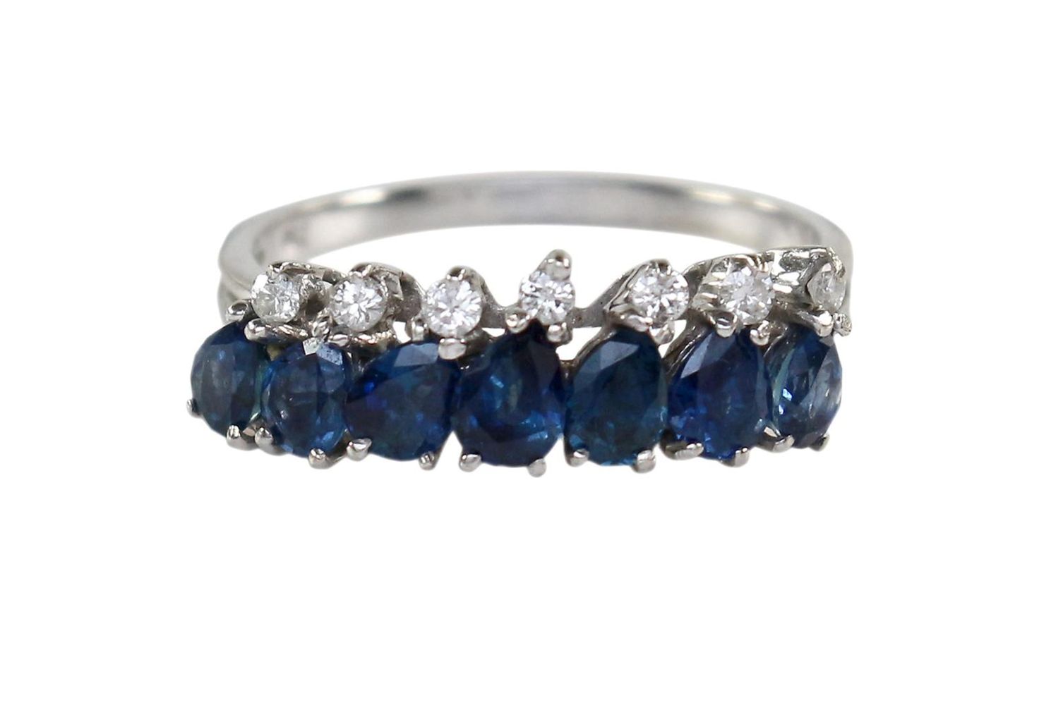 Große Abbildung Nr.1: 120-1762 Saphirring 750 WG.: (Schmuck, DRC Pforzheim)