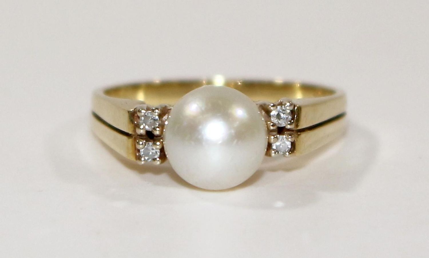 Große Abbildung Nr.1: 120-1780 Brillant-Perlenring.: (Schmuck, Ringe)