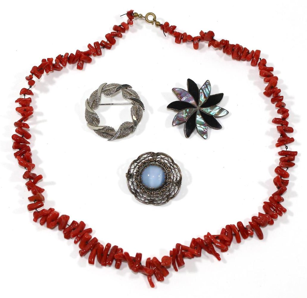 Große Abbildung Nr.1: 120-1787 Konvolut Antik- u. Modeschmuck.: (Schmuck, Sammlungen)
