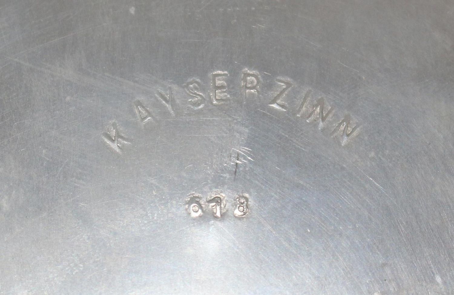 Große Abbildung Nr.4: 120-1915 Kayserzinn u. English Pewter: (Zinn)