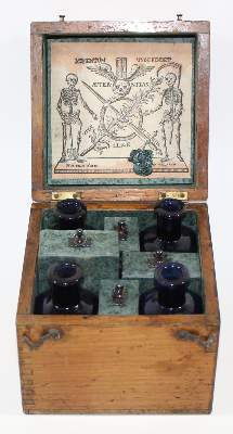 Bild Nr.2: 120-1488 Reiseapotheke Giftapotheke: (Varia, Medizin)