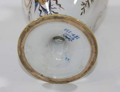 Bild Nr.4: 120-1696 Richard Ginori Amphorenvase.: (Porzellan u. Keramik, Fayencen)