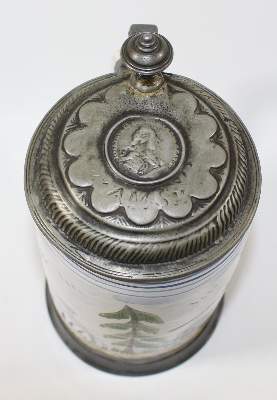 Bild Nr.4: 120-1705 Walzenkrug u. Essigkrug: (Porzellan u. Keramik, Fayencen)