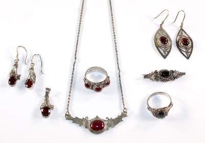 Bild Nr.1: 120-1791 Konvolut Silberschmuck: (Schmuck, Sammlungen)