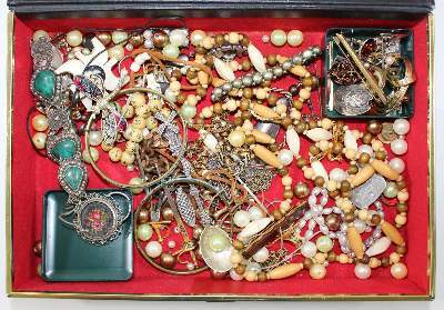 Bild Nr.3: 120-1792 Modeschmuck.: (Schmuck, Sammlungen)