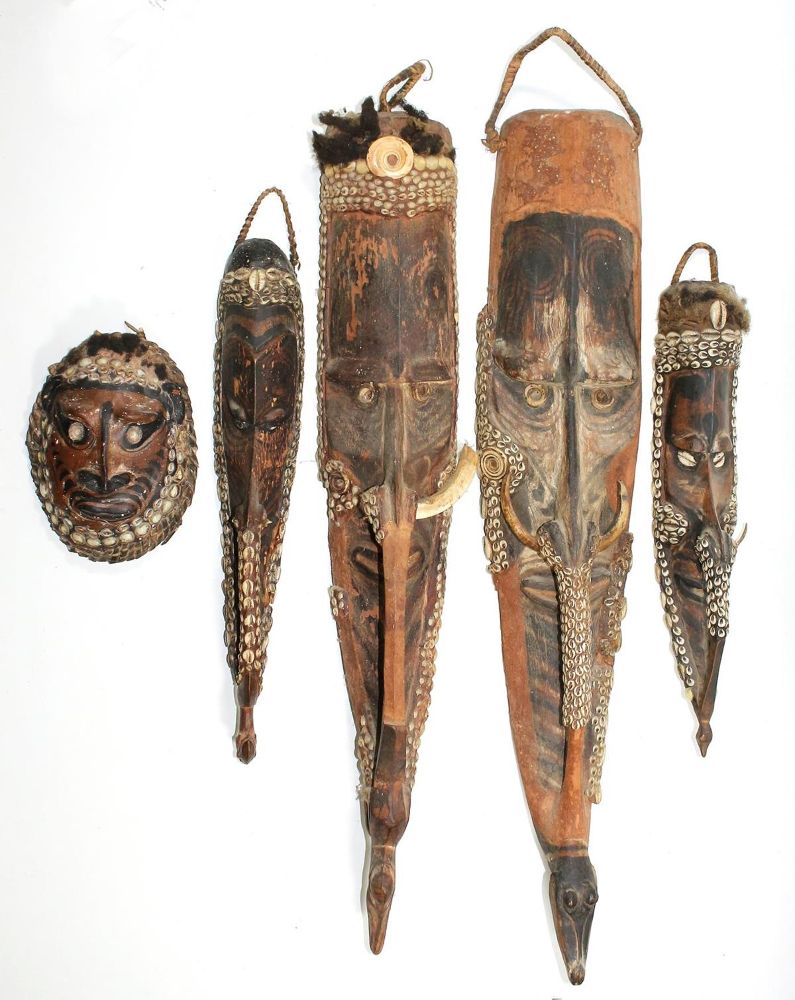 Große Abbildung Nr.1: 121-1437 Sepik Papua Neuguinea 5 Masken.: (Varia, Masken)