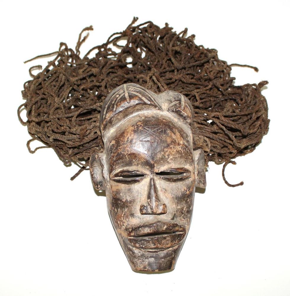Große Abbildung Nr.1: 121-1481 Alte Maske der Tschokwe: (Afrika, Sammlung Wolfgang Glöckler)