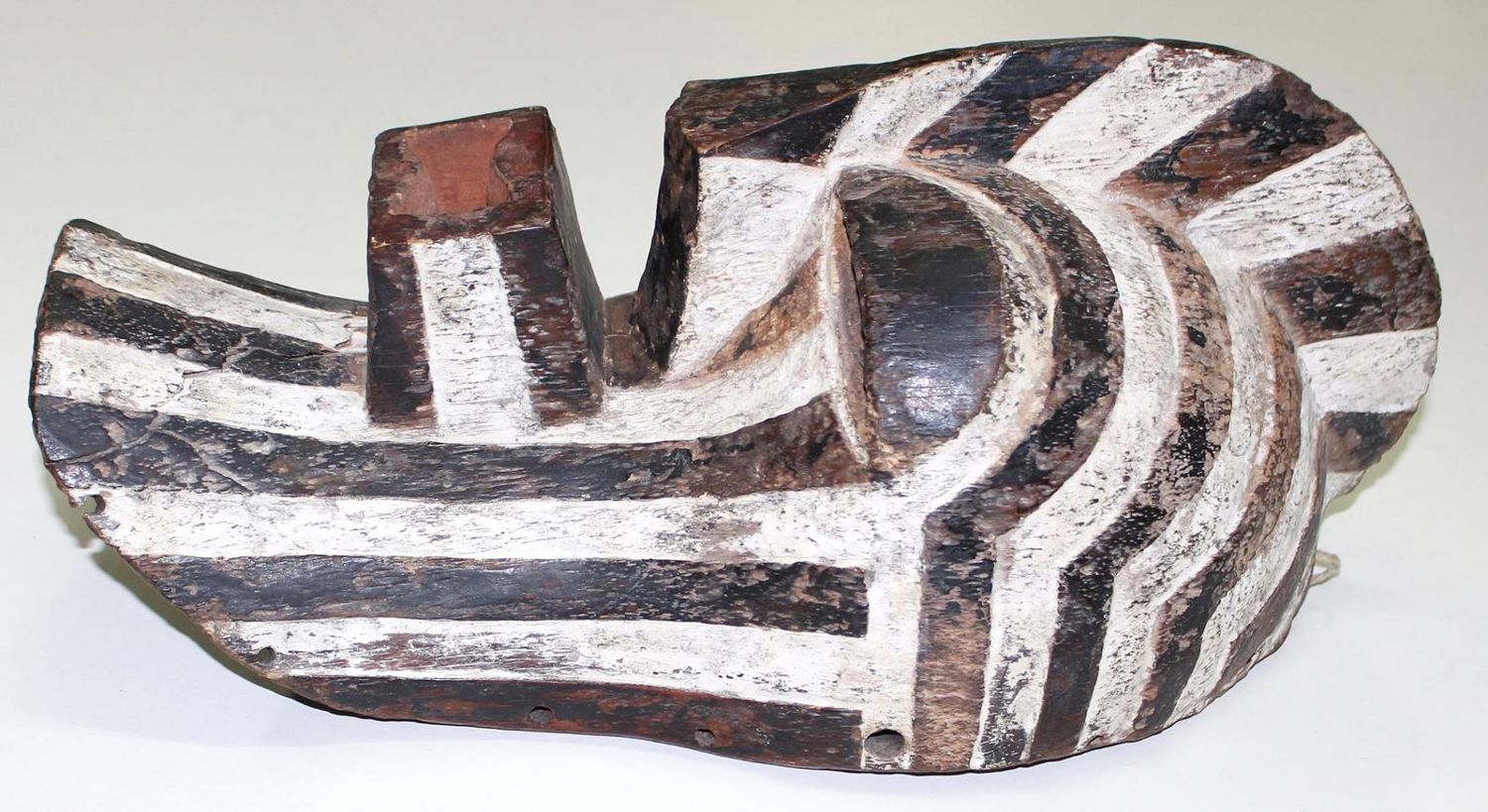 Große Abbildung Nr.2: 121-1482 Alte Maske Kifwebe: (Afrika, Sammlung Nerlich München)