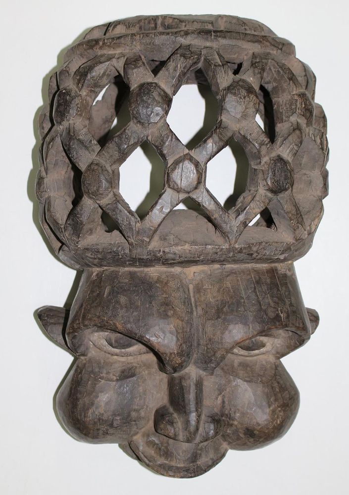 Große Abbildung Nr.2: 121-1504 Helmmaske Bamum: (Afrika, Sammlung Nerlich München)