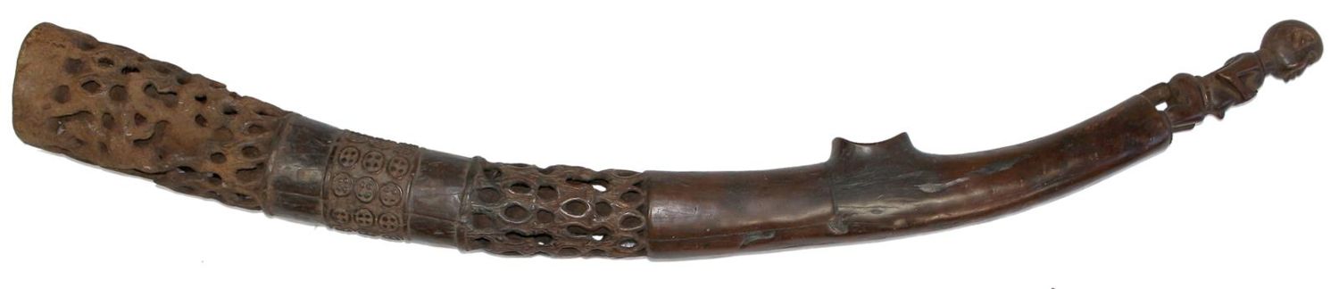 Große Abbildung Nr.1: 121-1532 Rufhorn Bamun Kamerun: (Afrika, Sammlung Nerlich München)