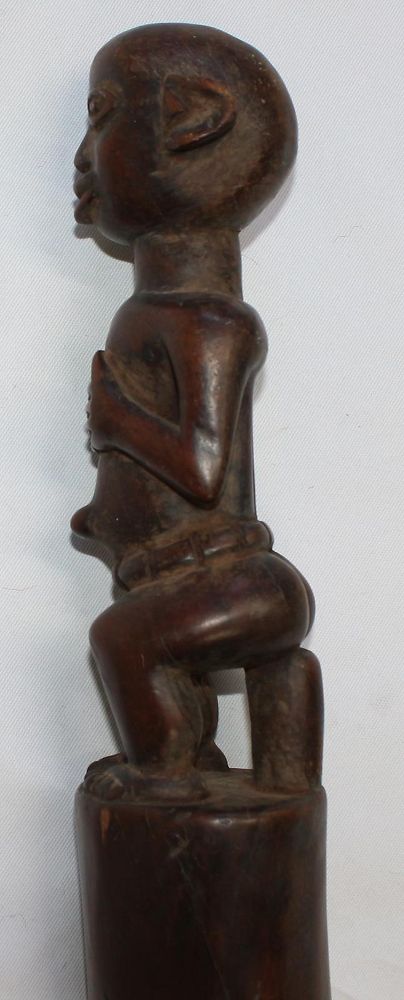 Große Abbildung Nr.4: 121-1532 Rufhorn Bamun Kamerun: (Afrika, Sammlung Nerlich München)
