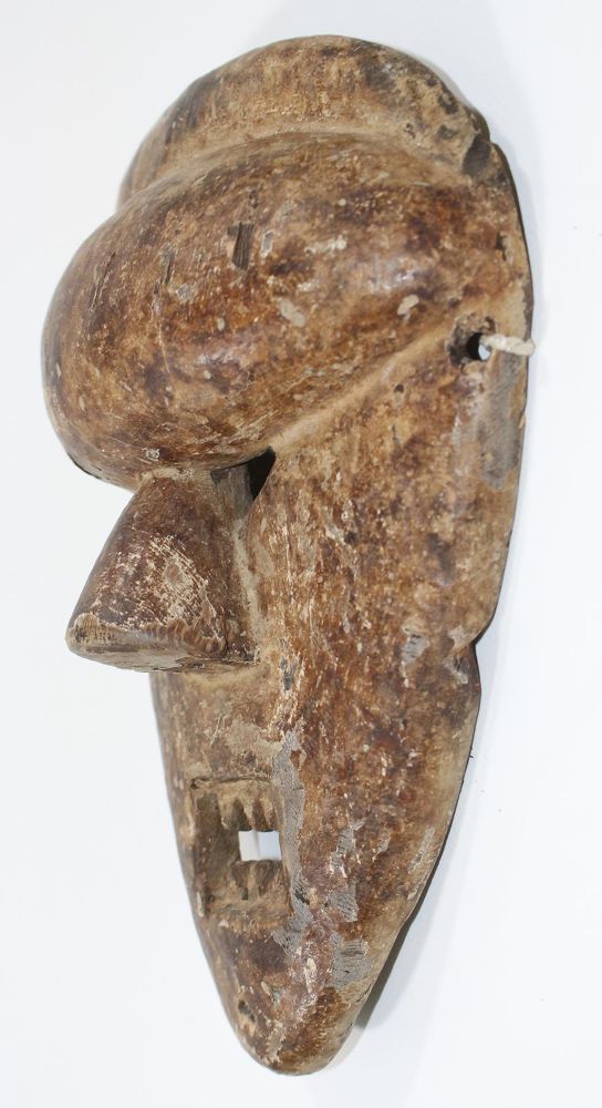 Große Abbildung Nr.2: 121-1533 Salampasu Maske Zaire: (Afrika, Sammlung Nerlich München)