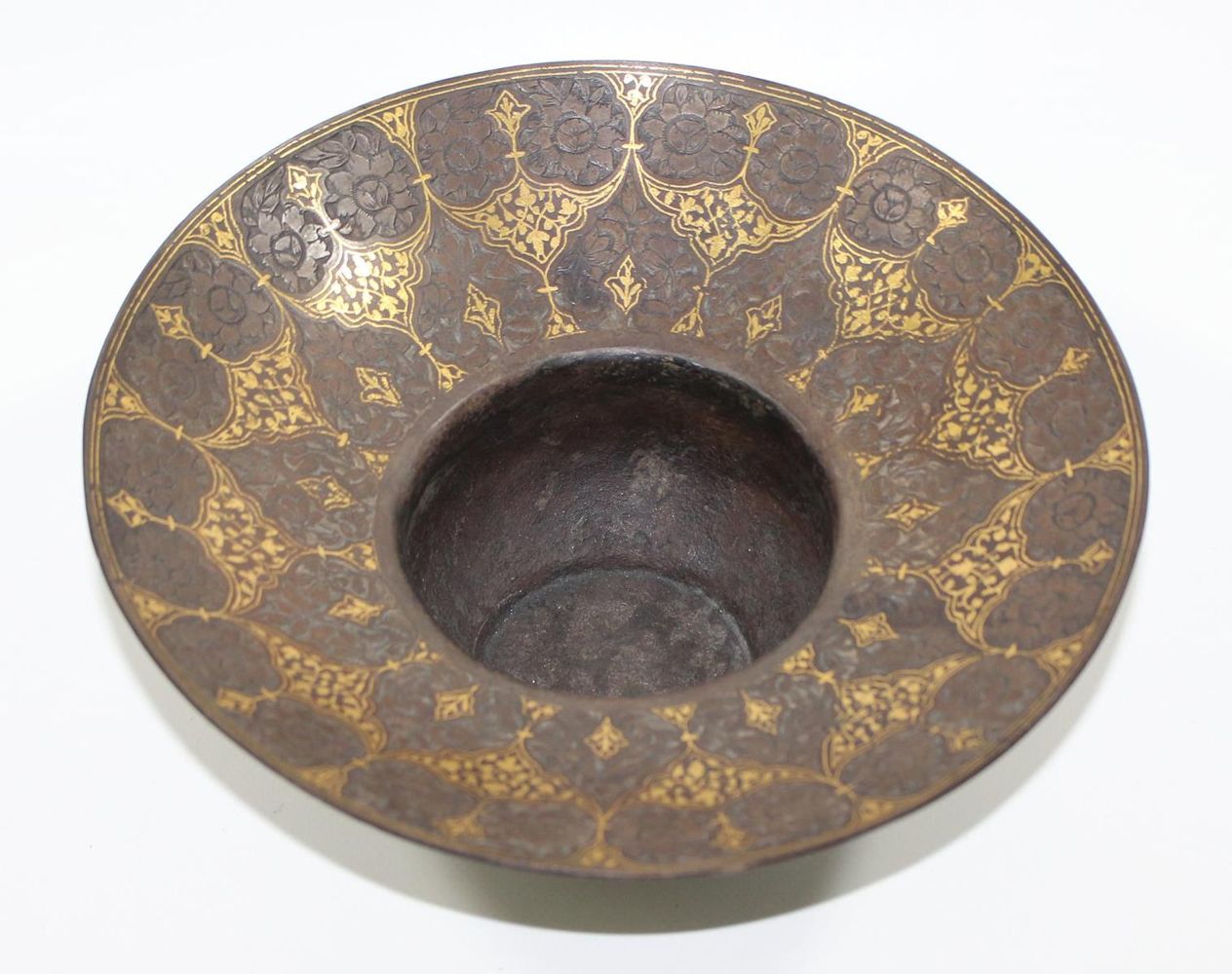 Große Abbildung Nr.1: 121-1591 Wasserschale indopersisch: (Asiatika)