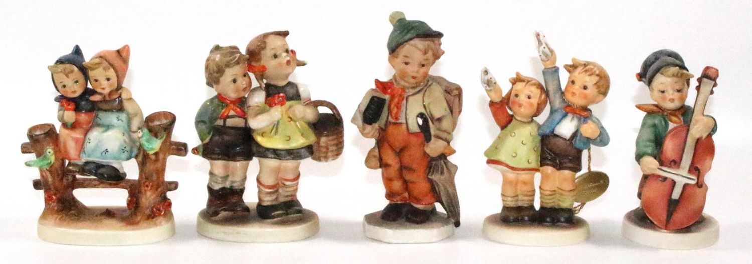 Große Abbildung Nr.2: 121-1655 Hummelfiguren: (Porzellan u. Keramik)