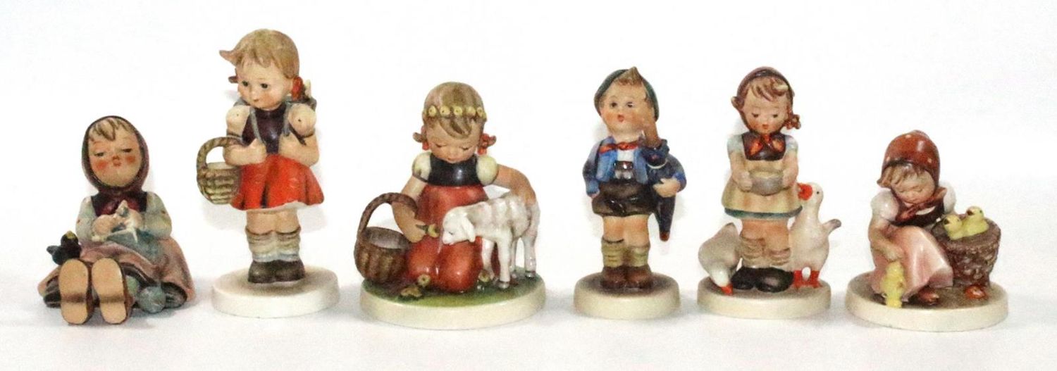 Große Abbildung Nr.4: 121-1655 Hummelfiguren: (Porzellan u. Keramik)