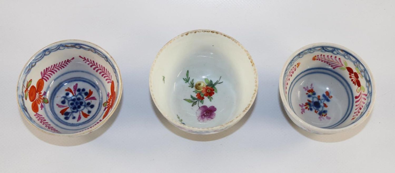 Große Abbildung Nr.2: 121-1666 Koppchen Meissen u.a.: (Porzellan u. Keramik, Meissen)