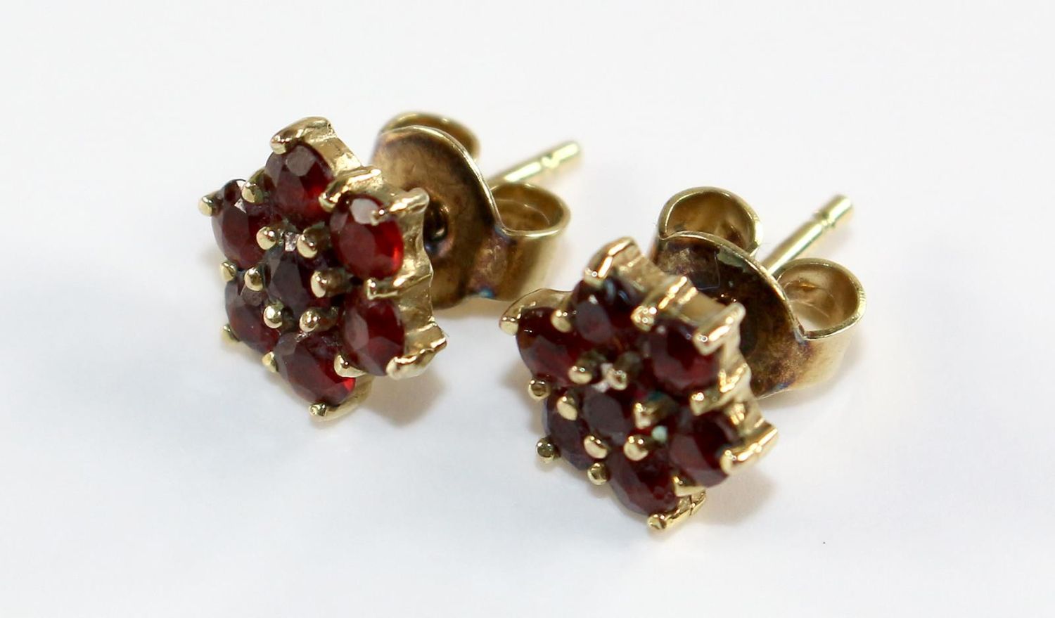 Große Abbildung Nr.2: 121-1691 Granatcollier u. Ohrstecker: (Schmuck, Collier)