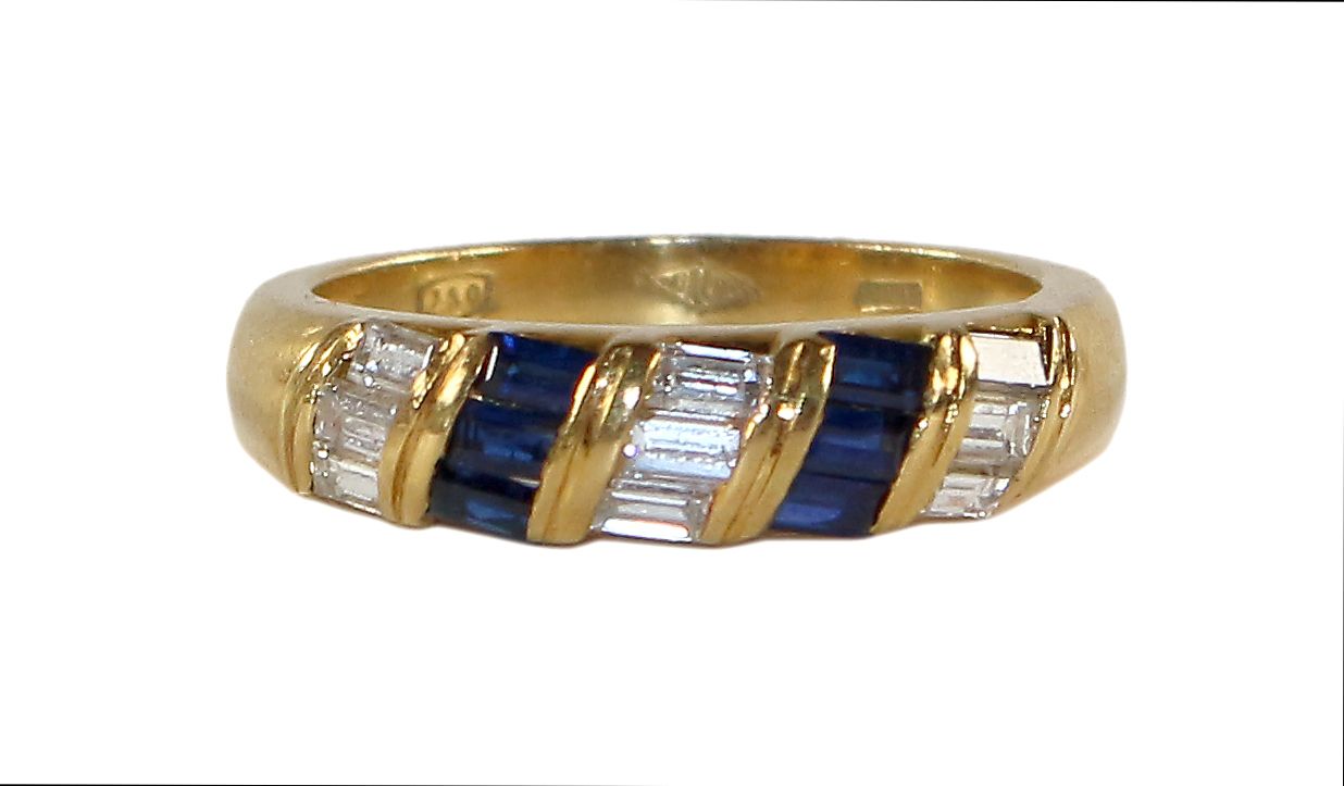 Große Abbildung Nr.1: 121-1703 Damenring 750 GG: (Schmuck, DRC Pforzheim)