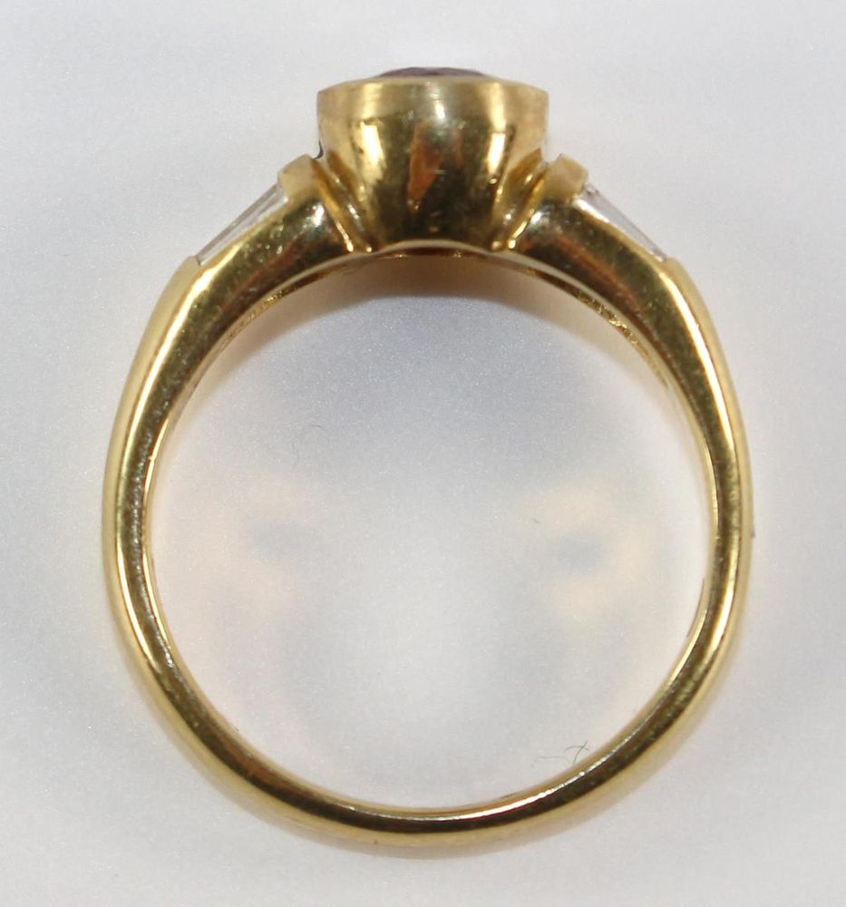 Große Abbildung Nr.2: 121-1704 Damenring 750 GG: (Schmuck, DRC Pforzheim)
